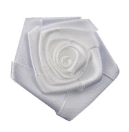 BIELE ruže 4,5 cm, veľké, saténové, 1 ks 0601