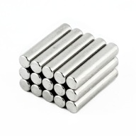VALEC NEODYMOVÝ MAGNET 3x15 N38 SADA 15 ks
