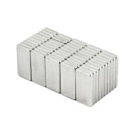 NEODYMIOVÝ MAGNET NA TANIER 8x4x1 N38 - 50 KS