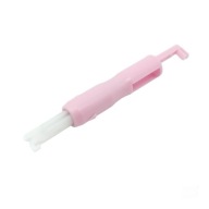 Automatický navliekač ihly pre šijacie stroje PINK