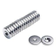 Magnet na hruď. MP 18x(8x4)x3 N38 pre kuž