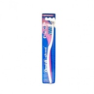 Zubná kefka Oral-B EXCEED MEDIUM