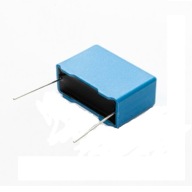 2x fóliový kondenzátor 1uF 310V 10% 105J OKAYA - séria LE-FX