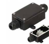 Hermetický konektor pre LED svetlomety IP68