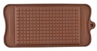 Mini silikónová forma, kocky čokolády a oblátky