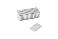 Neodymový tanierový magnet MPŁ 25x15x2 N38 5 ks.