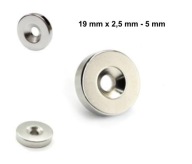 Neodymový magnet 20x3 krúžok s 5mm otvorom
