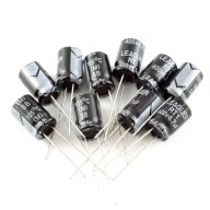 Elektrický kondenzátor 4,7uF 400V – [10ks]