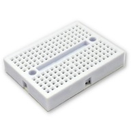 Prototyp dosky so 170 poliami Arduino, biely kontakt pre moduly doštičky