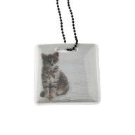 Reflexný mäkký strieborný prívesok Cat AGR