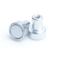 magnetický uchopovač UM 10 M3 vnútorný závit