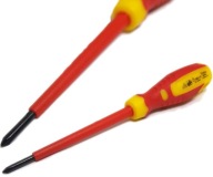 EMARK - KRÍŽOVÝ SKRUTKOVAČ IZOLOVANÝ 1000V S MAGNETICKÝM HROTOM PH0x75mm