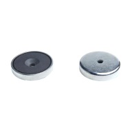 Feritový magnetický držiak UM 40x13 s otvorom na skrutku, 1 kus
