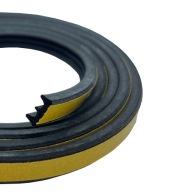 Čierne samolepiace tesnenie typu E 9x4mm
