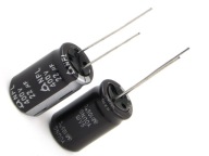 KONDENZÁTOR 22uF / 400V 12x20 SAMYOUNG 105* 12000h - 5 KS