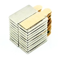 NEODYMOVÝ TANIEROVÝ MAGNET S LEPIKOM 10x5x1 20 KS