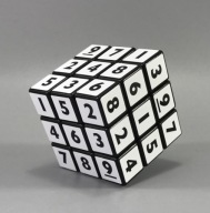 SPEED CUBE sudoku kocka - BIELY DARČEKOVÝ GADGET