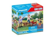 PLAYMOBIL City Life 70990. Starí rodičia s vnukom