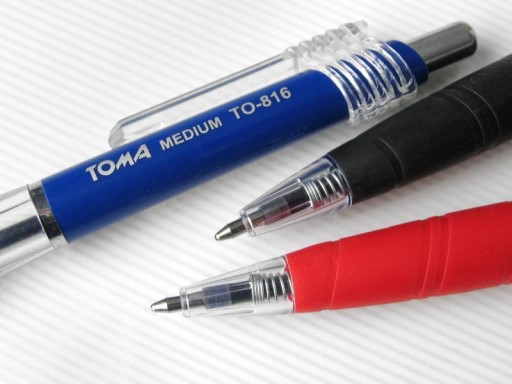 TOMA MEDIUM automatické guľôčkové pero červené 1,0 mm