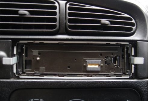 ANTÉNNY ZOSILŇOVAČ, VW Seat Škoda Audi