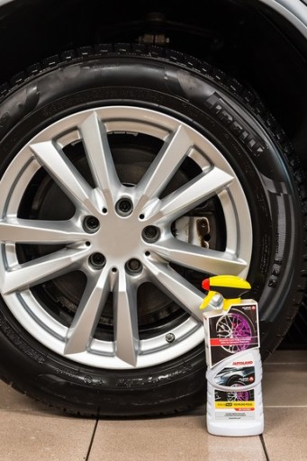 AUTOLAND čistič ráfikov Deironizér krvácajúci červený ráfik 750ml