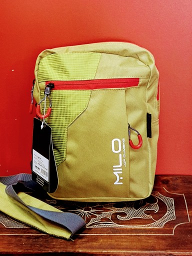 MILO BAG TAŠKA NA RAMENO je vhodná pre 10`` tablet ACCRA GREEN RED