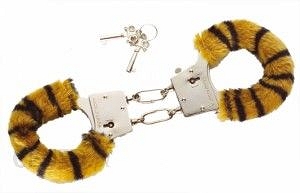 Putá s kožušinou na slepačiu párty TIGER