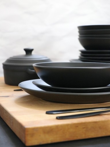 Matná keramická miska 20,5 cm BLACK LINE