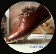 PLEXI VÝSTAVNÝ STOJAN NA OBUV