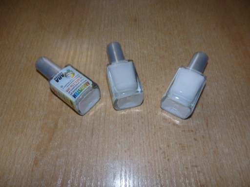 WHITE PAINT Opravný lak Universal Acrylic