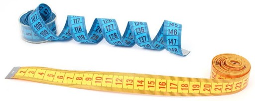 Krajčírsky meter meria v 150 cm krabici jeden centimeter