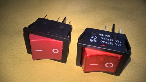 Konektor spínača PBS 11A-RED.