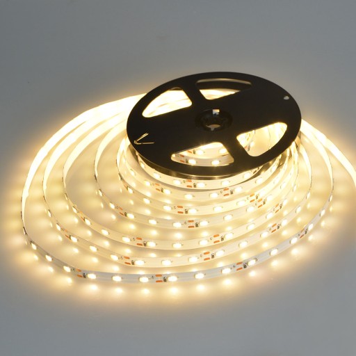 SUPER NARROW PREMIUM LED pás 4mm 2835 600 IP20 1m