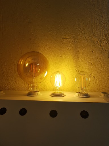 E27 LED žiarovka G45 4W teplá guľa