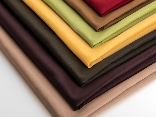 PODŠÍVKA POLYESTER Č. 35 ZELENÁ 1/2M