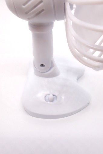 Mini 17 cm batériový stolný ventilátor