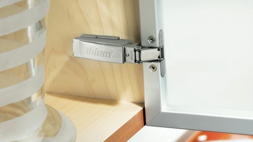 BLUM prekryvný rámový záves 71T950A + 173L6100