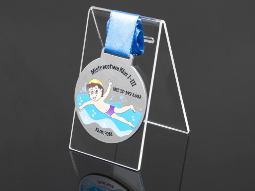 VÝSTAVNÝ STOJAN, PLEXI STOJAN NA OBJEDNÁVKU MEDAL