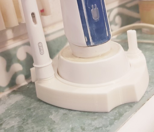 DRŽIAK STOJANU DRŽIAK NÁSTROJA ORAL-B Základňa