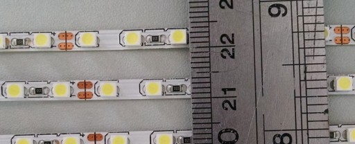 SUPER NARROW PREMIUM LED pás 4mm 2835 600 IP20 1m