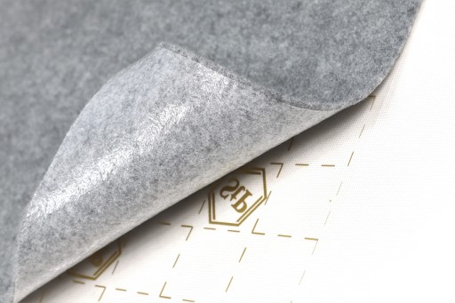 Koberec samolepiaci svetlosivý 2mm, poťahový a poťahový materiál