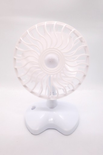 Mini 17 cm batériový stolný ventilátor