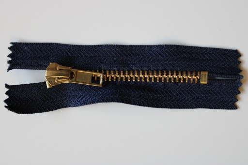 Zips (5) KOV 18 cm - námornícka modrá