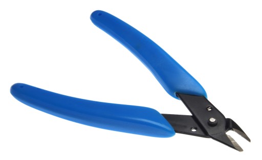 Ostré bočné kliešte 130mm, presné frézy
