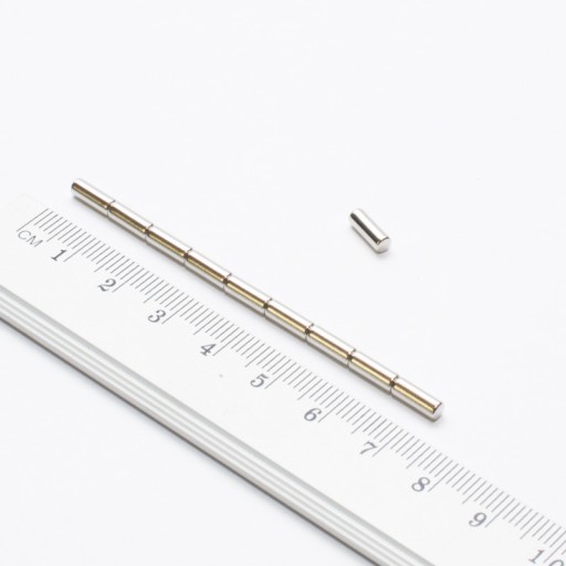VALEC NEODYMOVÝ MAGNET 3x8 N38 SADA 25 ks