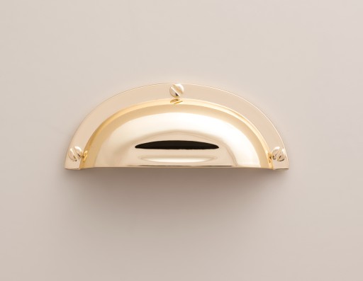 NÁBYTKOVÁ KĽÚČKA SHELL SHELL ZLATÝ LESK 64mm
