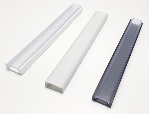 ŠEDÝ POVRCH PVC PROFIL pre LED 1m + LAMPA