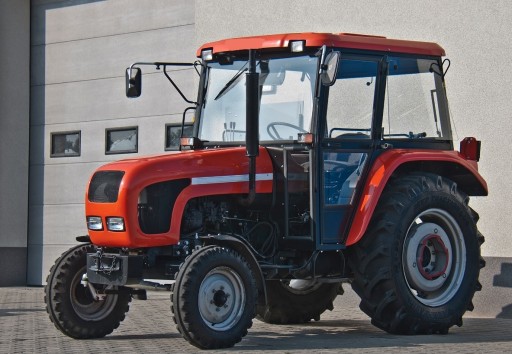 AKRYLOVÝ LAK V SPREJ RAL 2002 na ZETOR
