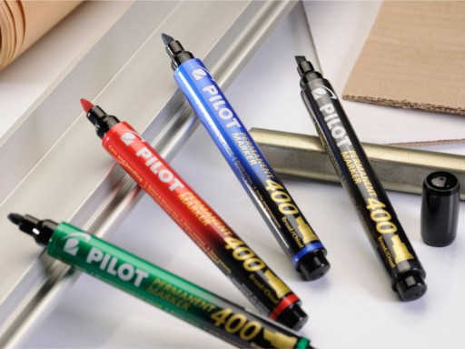 PILOTNÝ PERFEKTNÝ ZNAČOVAČ ČIERNY ZREZANÝ HROČÍK 1 kus ČIERNA