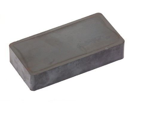 ANISOTROPNÝ FERITOVÝ MAGNET 50x15x5 mm 1ks doskový feritový magnet